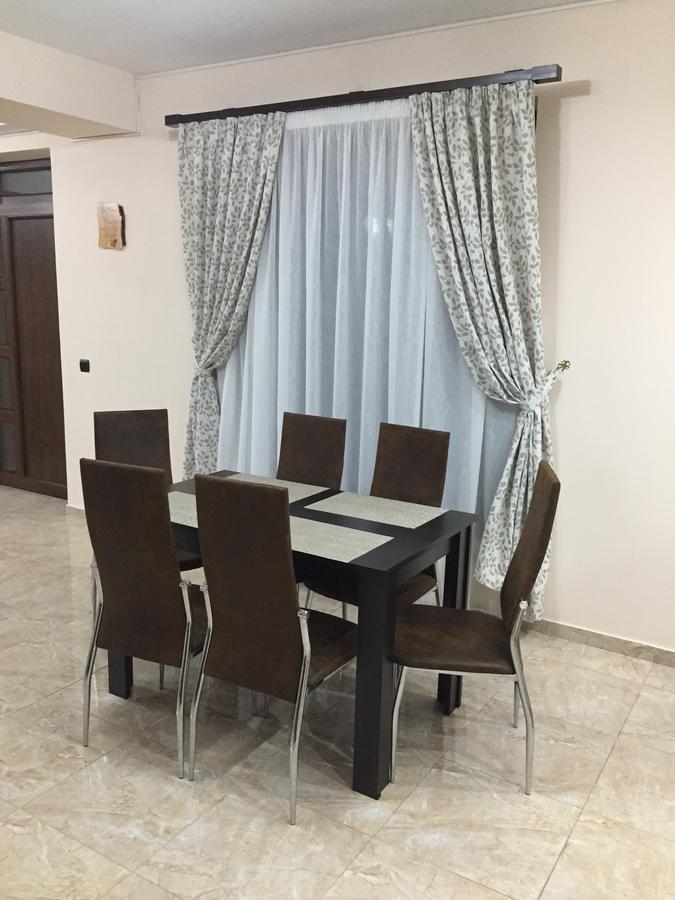קובסנה Pensiunea Granada מראה חיצוני תמונה